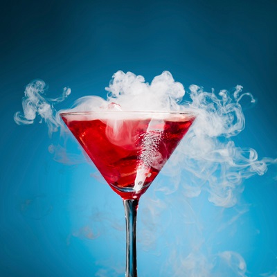 3 Perks Of Using Dry Ice In Drinks